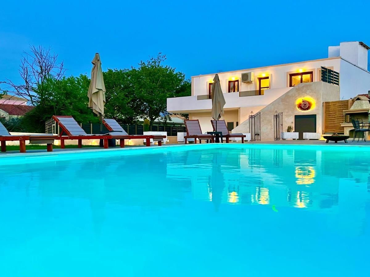 Beach Villa Verano With Private Pool By Dadovillas Sidárion Extérieur photo